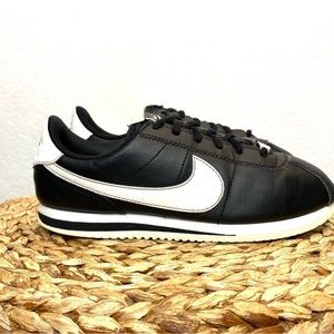Nike Cortez black white leather